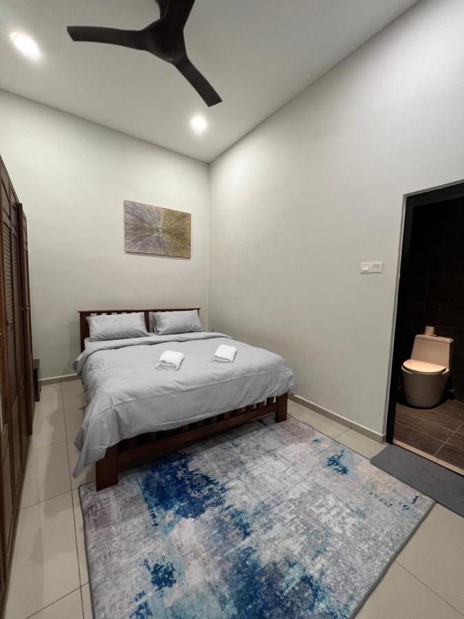 R3Trohouse 3Br 8Pax Ps4,Pool Table,Netflix Villa กวนตัน ภายนอก รูปภาพ