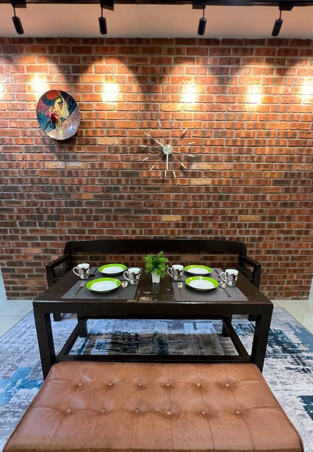 R3Trohouse 3Br 8Pax Ps4,Pool Table,Netflix Villa กวนตัน ภายนอก รูปภาพ